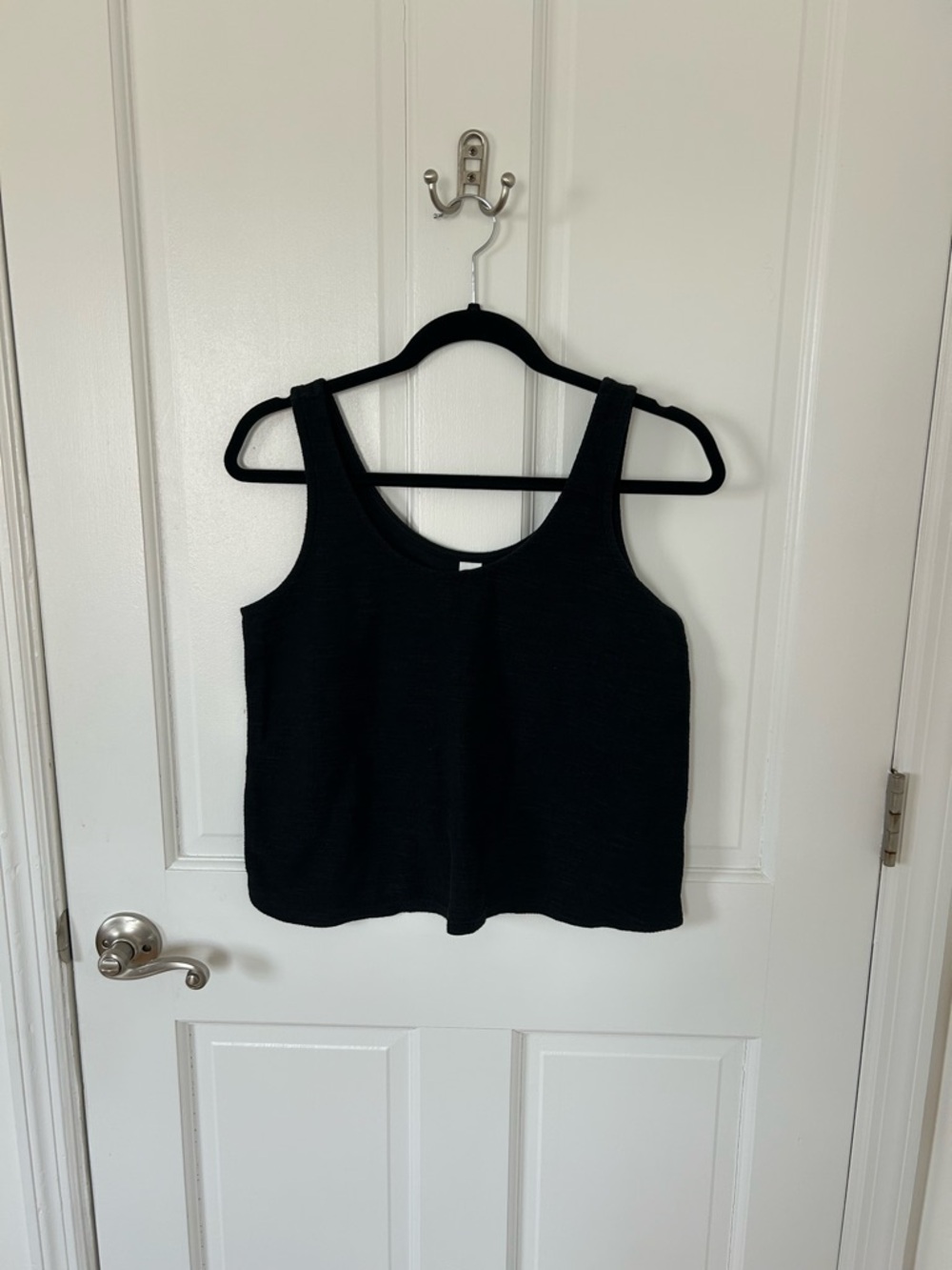Old Navy Black Ribbed Scoop Tank